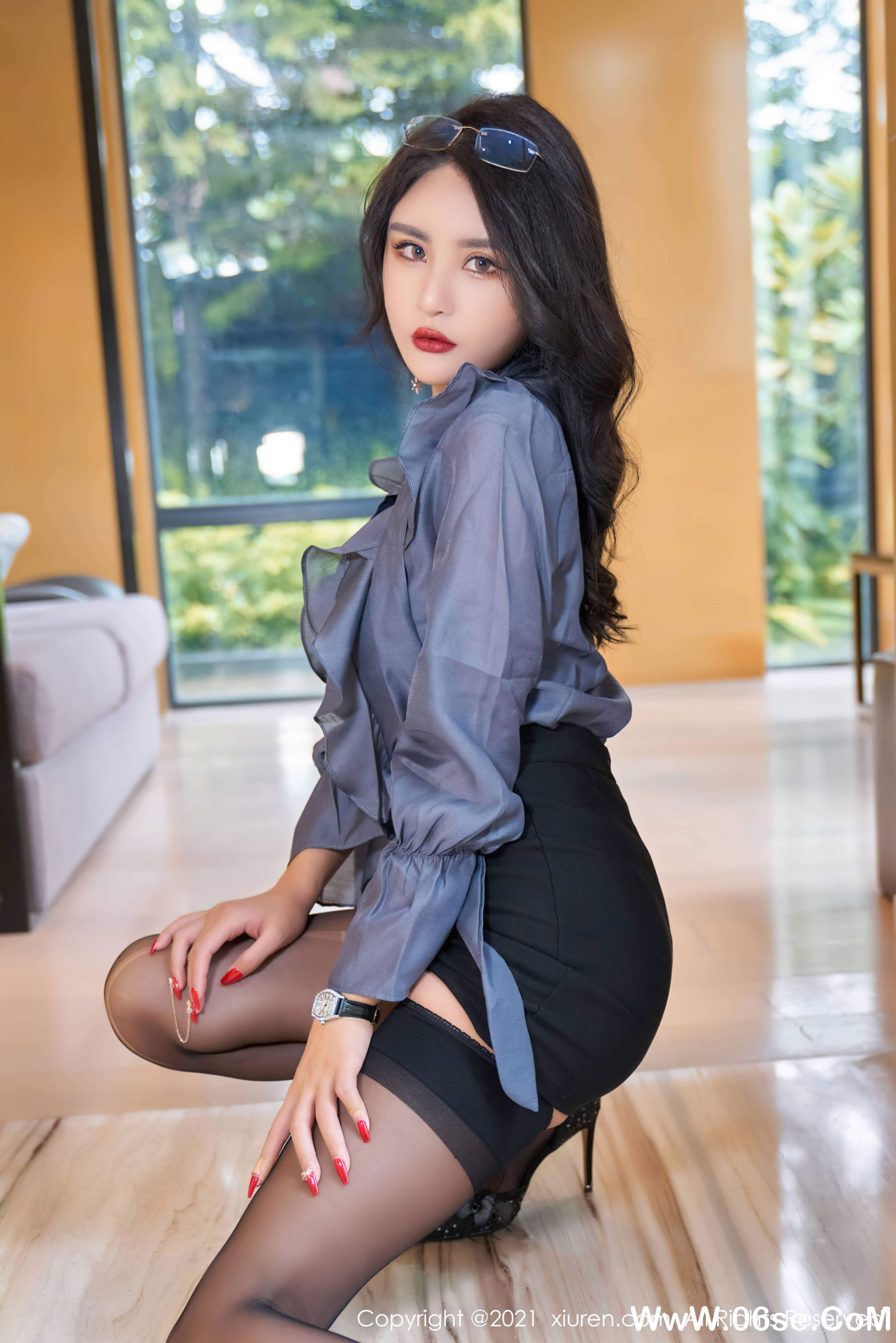 图片[23]-[XIUREN秀人网] 2021.09.28 NO.4010 Emily尹菲-六色网