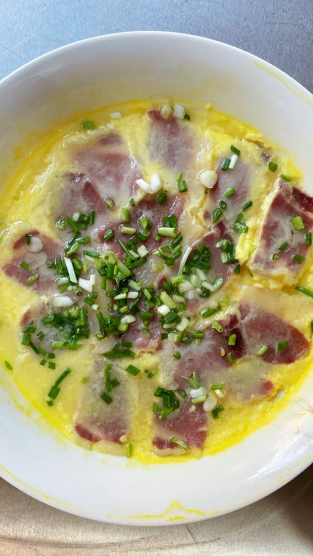 滑嫩鲜香到说不出话的火腿鸡蛋羹 出锅第一口竟在嘴里炒了个菜