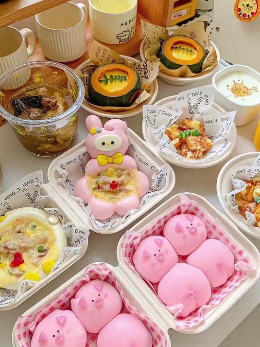 下午茶烤芝士条+卡通披萨+小猪雪媚娘