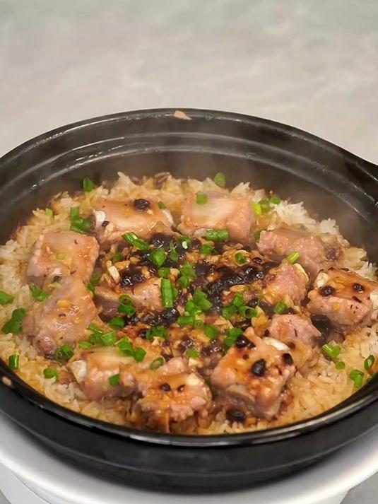 排骨煲仔饭在家里怎么做？广州酒家大厨教你正宗广式做法