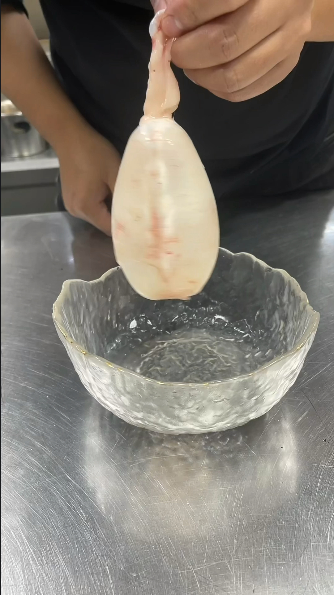 烧烤教程鱼泡灌蛋