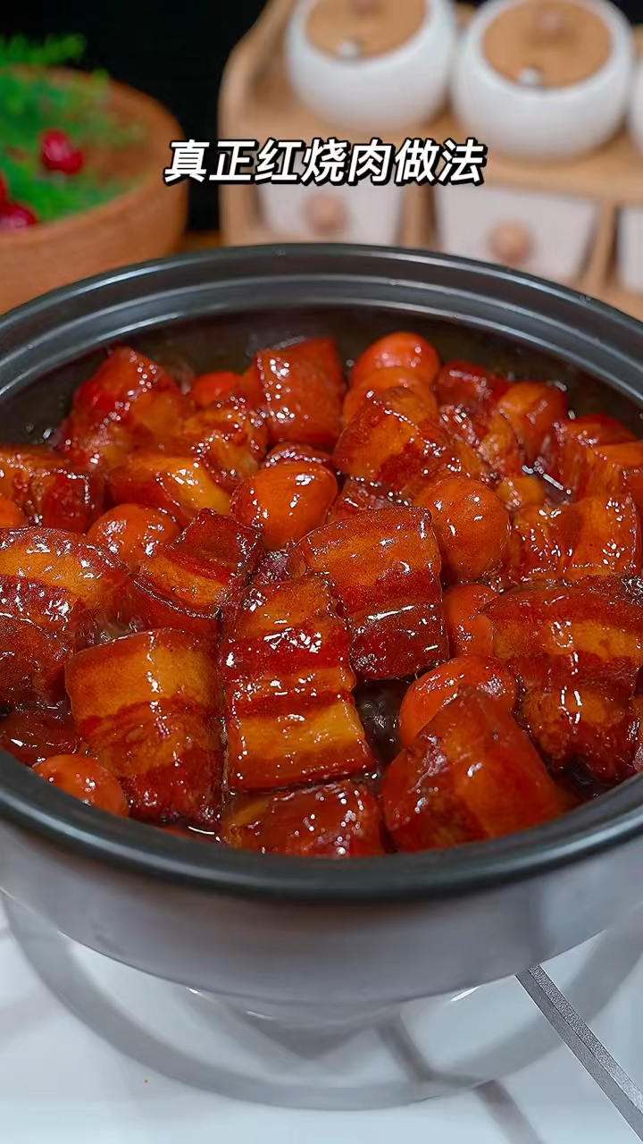 不加一滴水和一滴油,这样做的红烧肉,软烂入味,大人小孩都爱吃