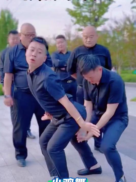 小鸡小鸡咯咯哒……