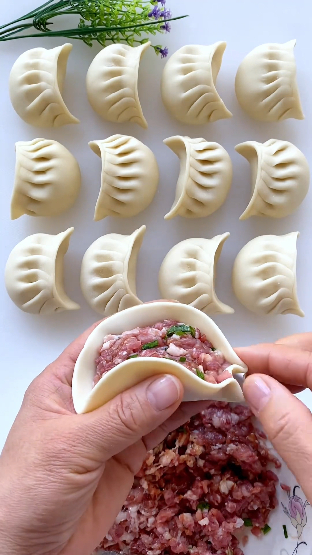 一看就会的花边饺子包法