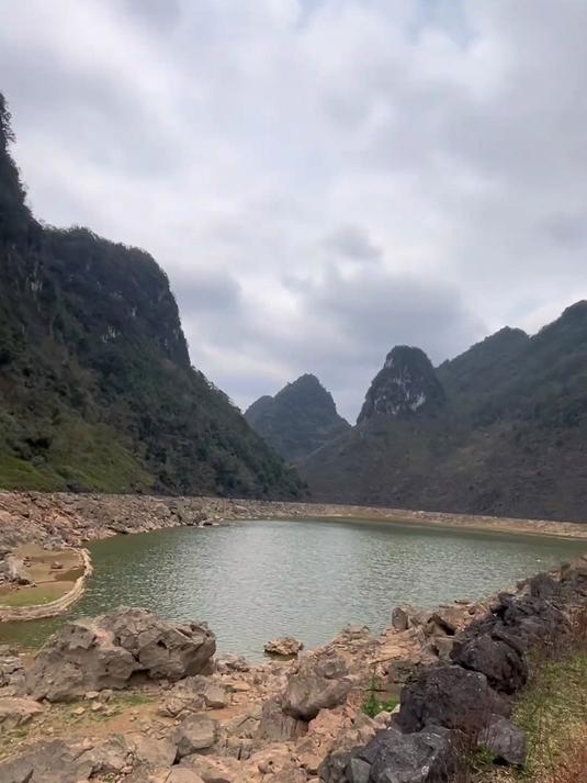 挑战随机水域钓鱼,山顶天池