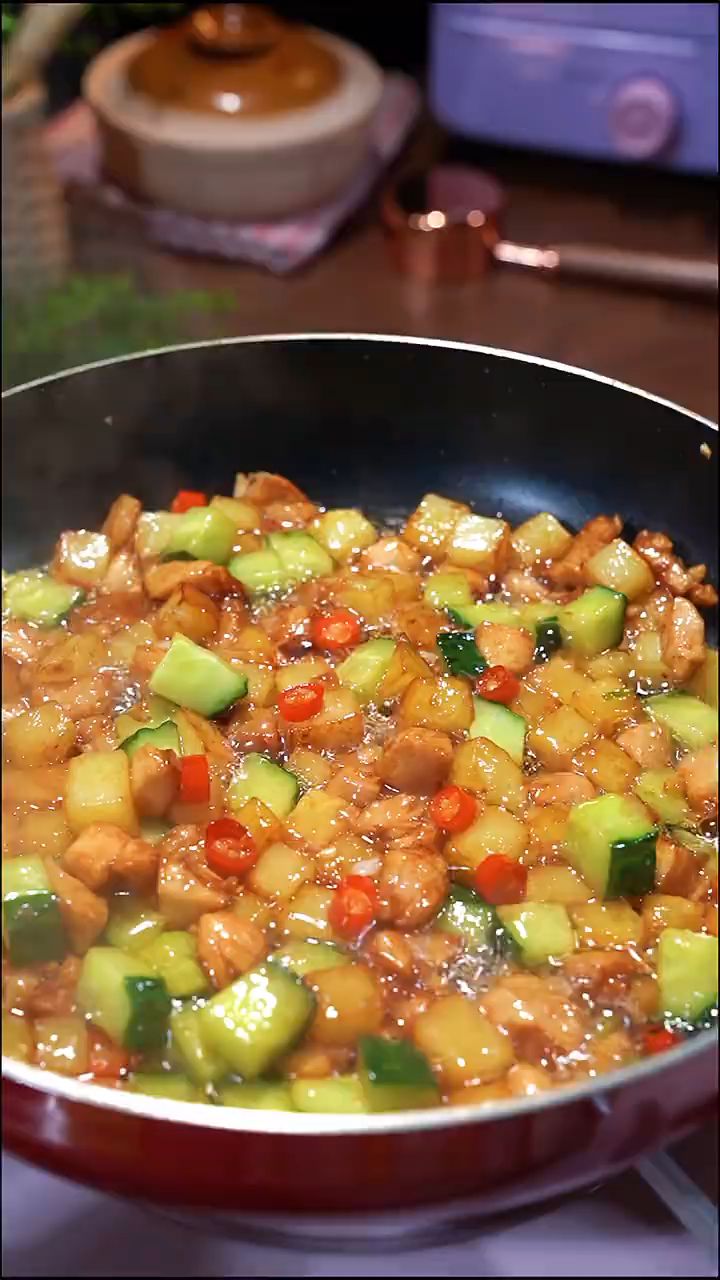 家常鸡丁炒土豆——美食教程