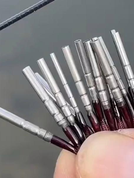 钓鱼时不小心竿稍断了，三秒教会你快速简单安装