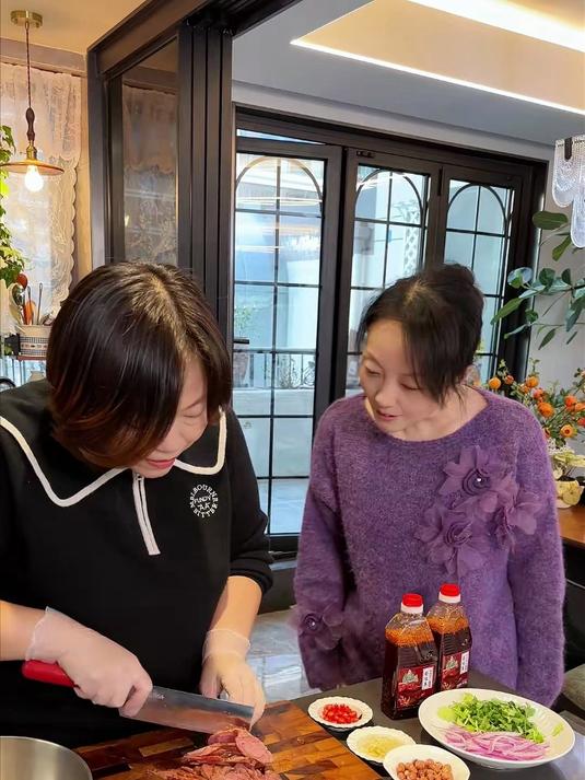 凉拌菜专用神器！正宗四川油泼辣子，420g 红油花生酱超香