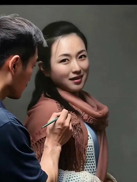 朝鲜画家原创手绘油画《浅春》一起感受朝鲜画家笔下的写实人物,仿佛是照片一样