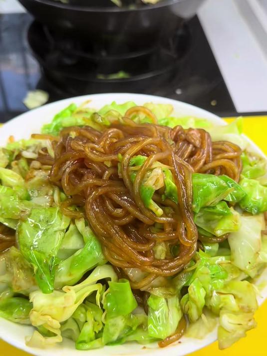 包菜炒粉条