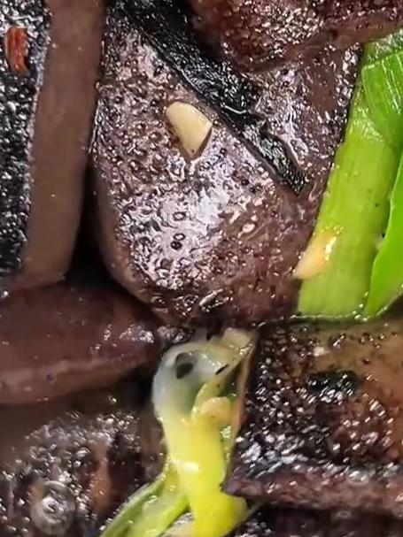 猪血买回来，你就像我这样做，绝对的下饭菜，最好吃的家常菜