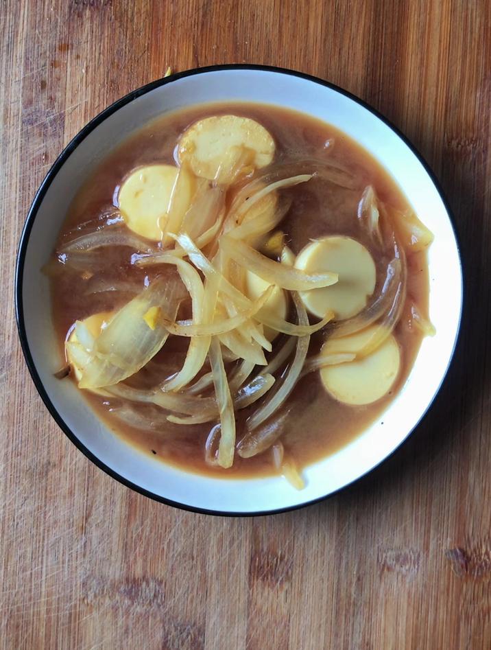 鸡蛋日本豆腐怎么做,分享一道洋葱炒日本豆腐