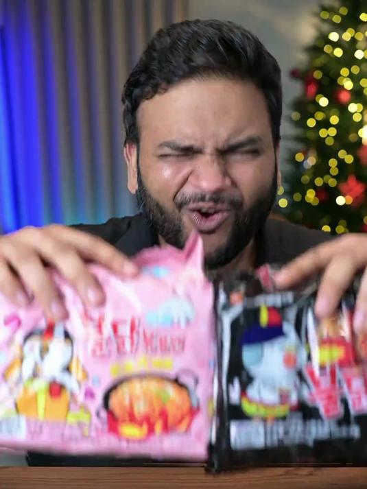 老外狂炫新口味火鸡面,咖喱蟹真的爆好吃!