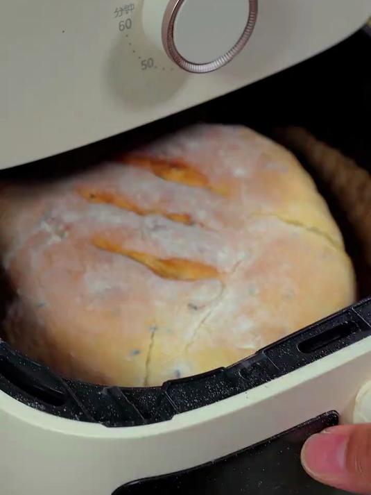 用空气炸锅就能做好吃的面包,太好吃了