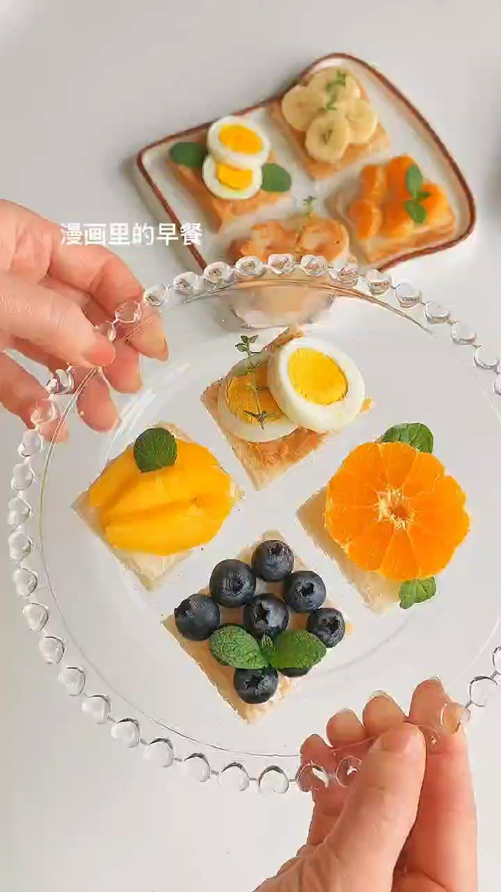 可爱的吐司四拼,好适合春天吃的早餐呀!