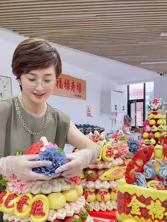 这一桌5000的花样供佛馒头,我们5个人做了一整天