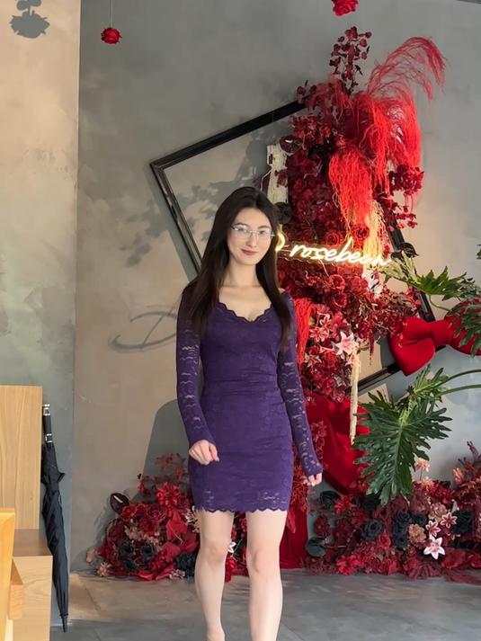 这样的美女真招人喜欢