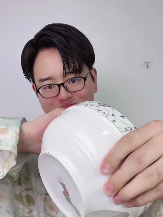 这万能胶有点意思啊