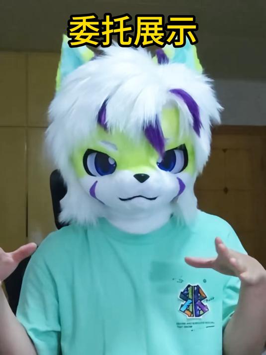 没找着镜头的葡萄青草小蛋糕呜呜呜