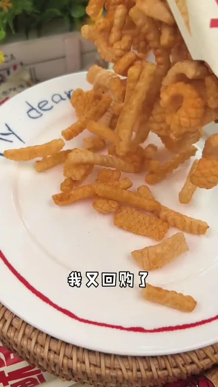 好吃到爆的鱿鱼虾条,休闲零食。……