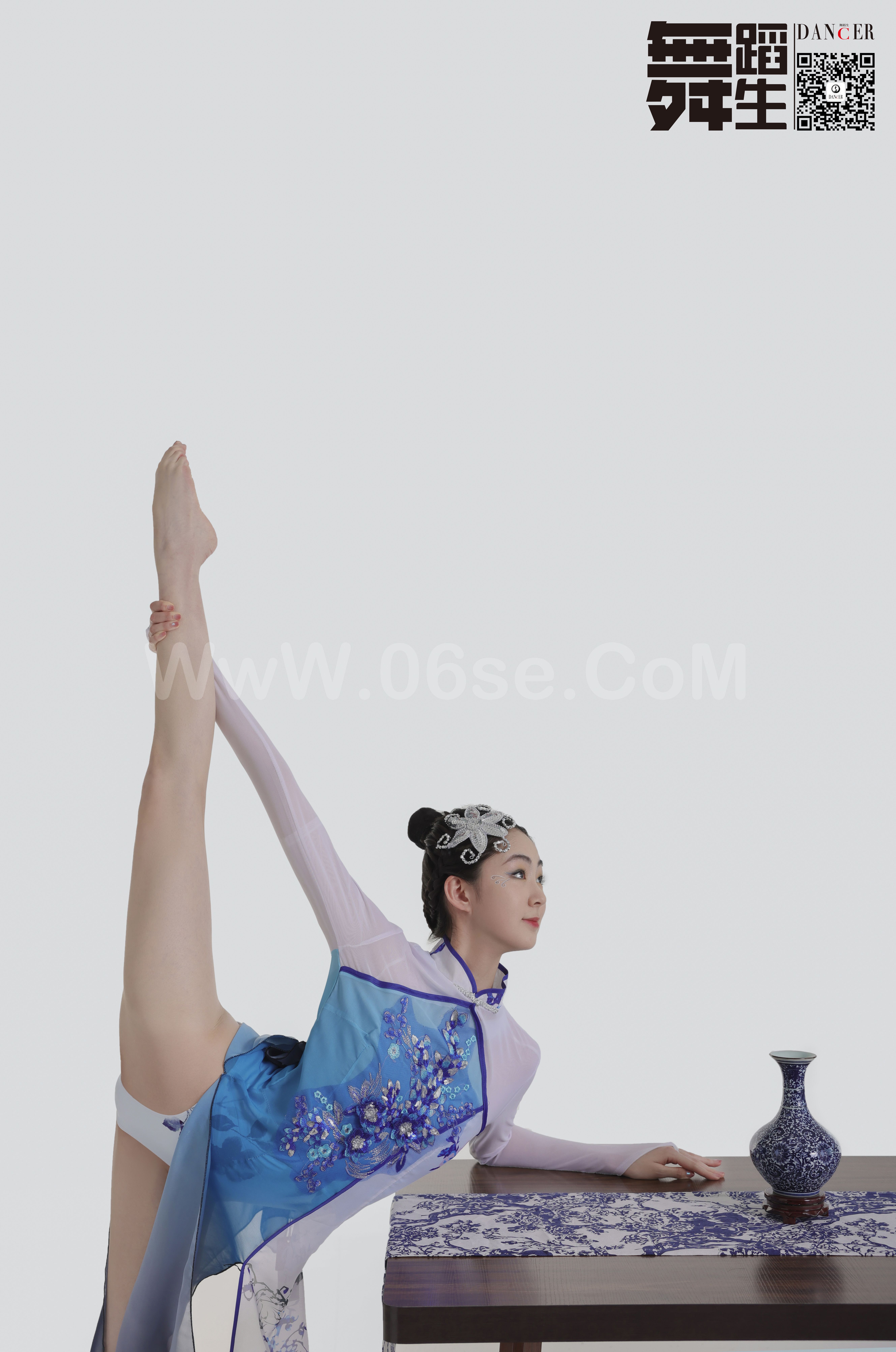图片[17]-[GALLI嘉丽]舞蹈生日记 104 – 青花瓷 韩玉彤[43P／397MB]-六色网