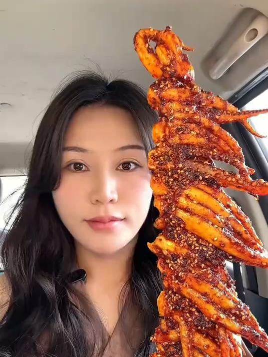鱿鱼须真是上辈子把我救了,这个鱿鱼须小串真绝了,肉劲道又入味