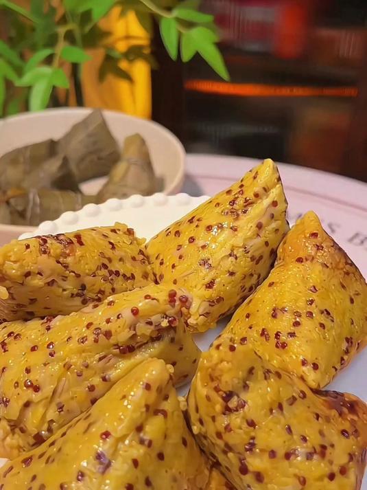 慢消化大黄米+鸡胸肉馅,运动后持续供能防暴食能量粽
