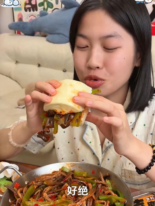家常硬菜!贡菜鹿茸菇脆嫩鲜香,简单炒炒就香到犯规!