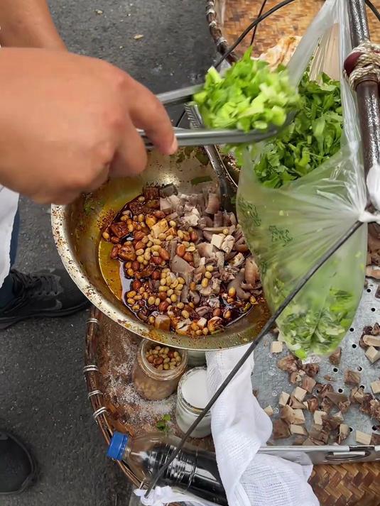 四川成都温江王鸡肉,60一斤,几十年不涨价,调料简单味道鲜