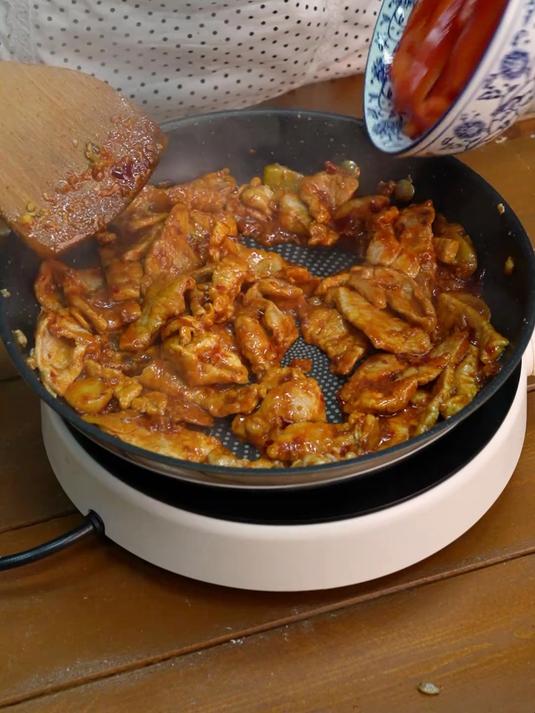 「原神美食料理」今日复刻北斗特色料理——炝炒肉片