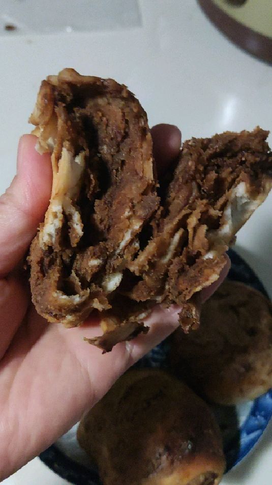 红糖麻酱烧饼第1次做得非常成功!