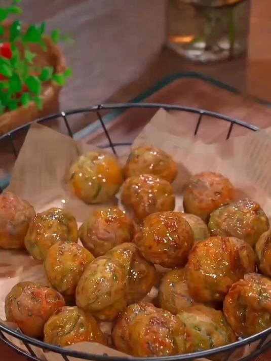 给孩子做辅食肉丸？用这个小工具，大小刚好还易咀嚼，贼靠谱了