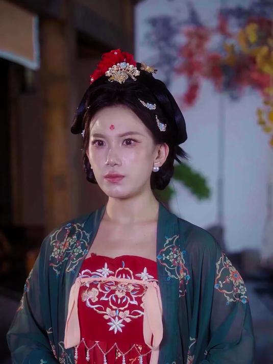 假意赐死真救命？刁蛮贵妃与荔枝使的千年职场再相遇！