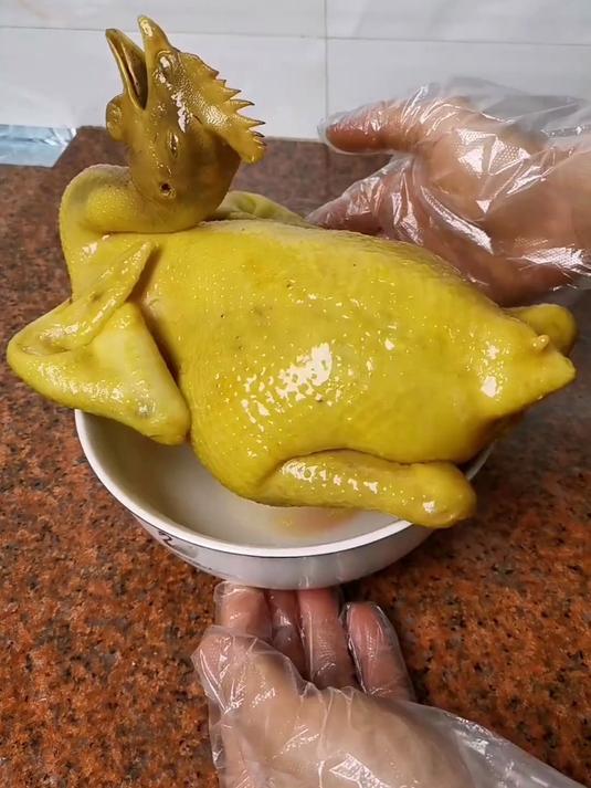 拜神鸡简单定型做法，鸡头正颜色靓#家常做法#