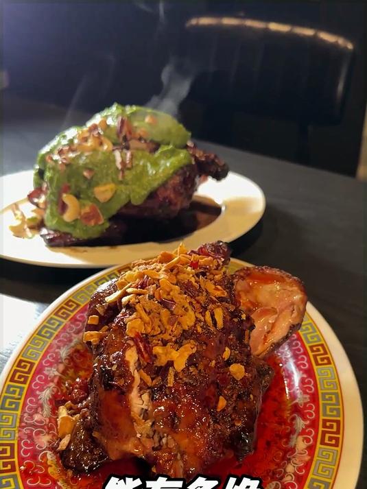 在韩国街头随处可见的烤鸡，融合了各国的特色口味