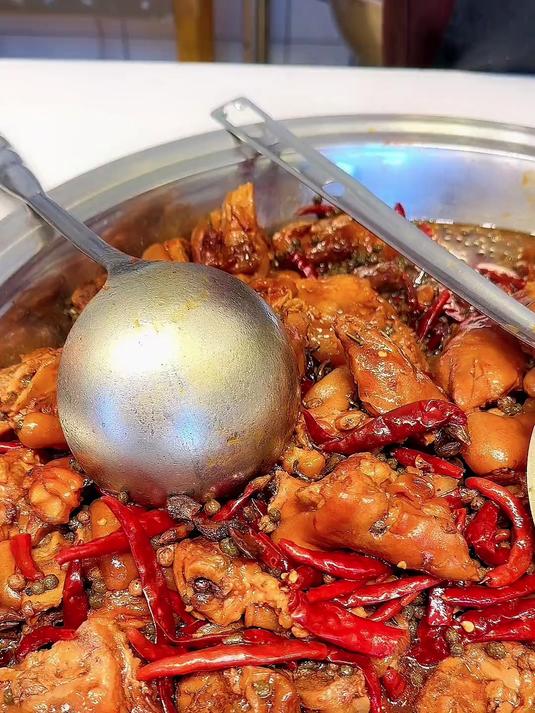 传水拉面 阿飞猪蹄 贾汪菜煎饼 三位一体 太办肆啦