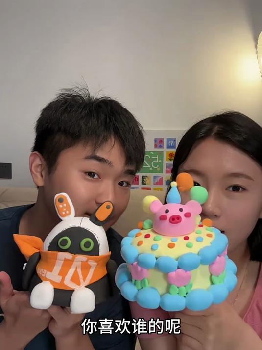 用粘土来做蛋糕可以放很久吧!