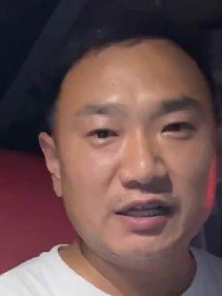 卡车司机今天找了一车货，这车货是从山东潍坊发往新疆伊犁的蔬菜