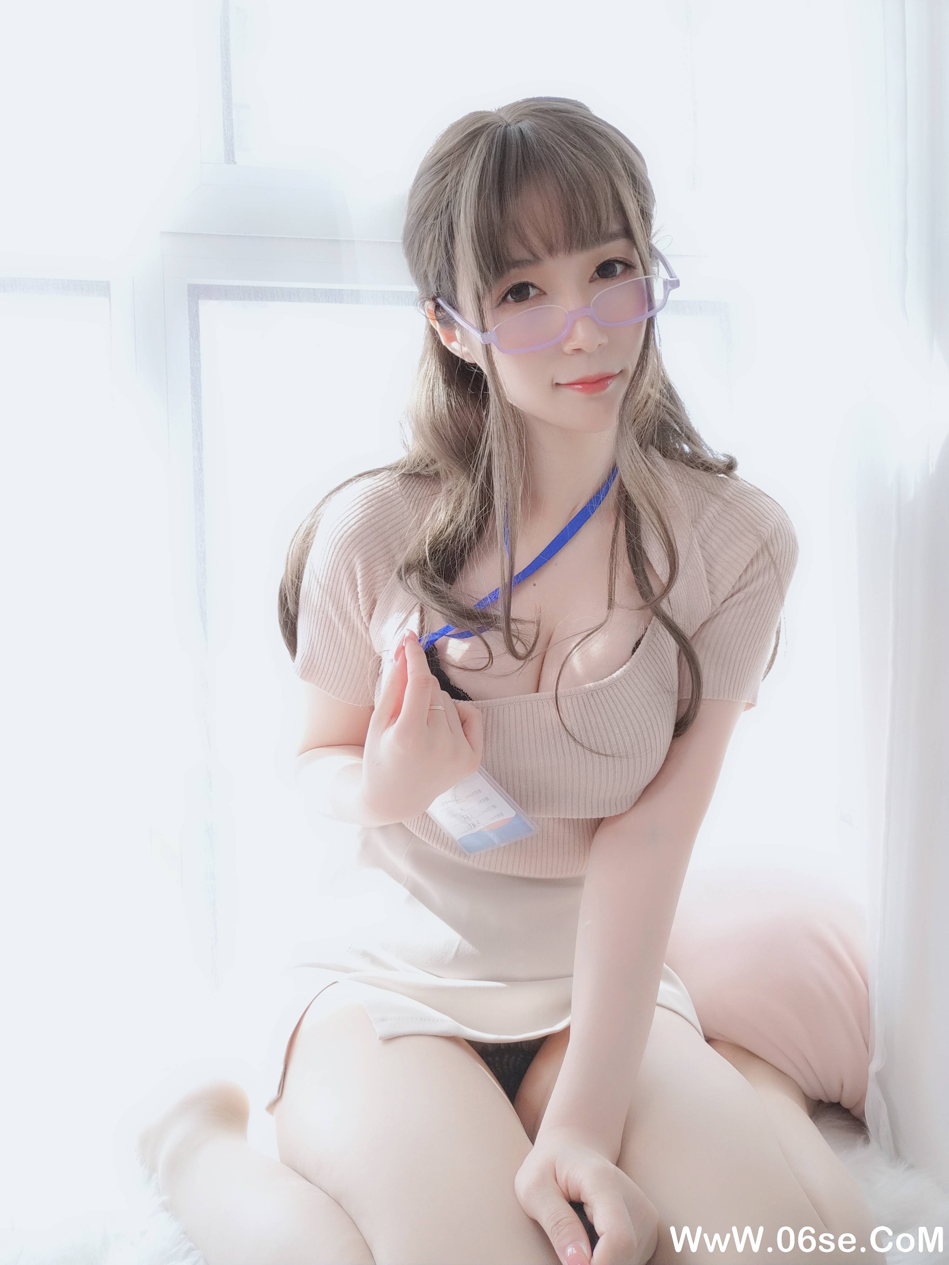 图片[32]-Coser小姐姐白银 NO.060 – 私人医生[159P+6V1.03G]-六色网