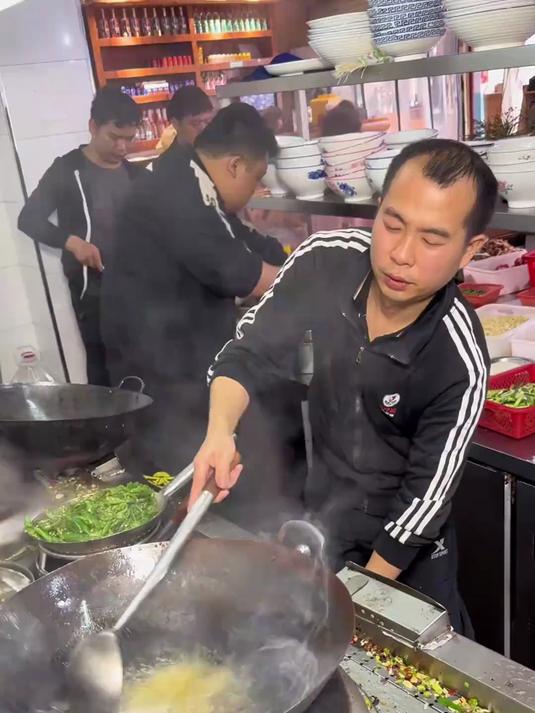 第34集:湖南人会做黄鳝是刻在骨子里的#美食推荐#