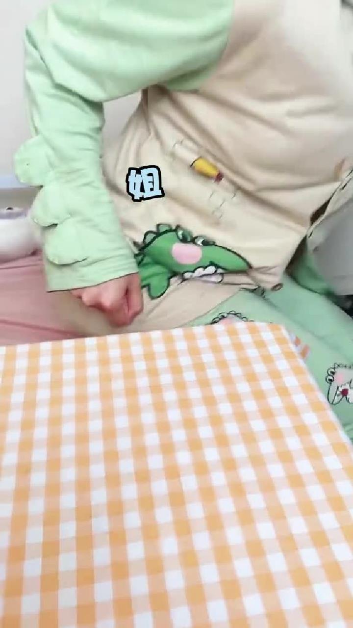 深夜勿看!天天看美食博主吃成都冒菜我真忍不住了!还用新锅做了钵仔糕,好好吃