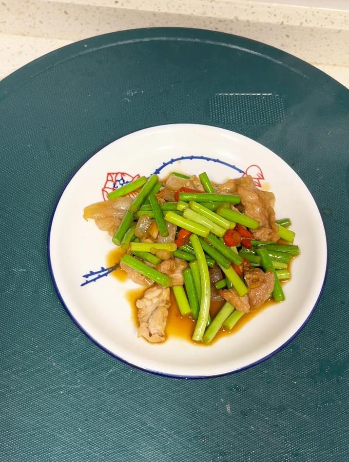蒜苔炒肉怎么做