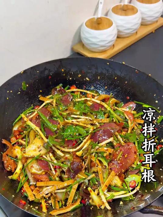 凉拌折耳根酸辣美味