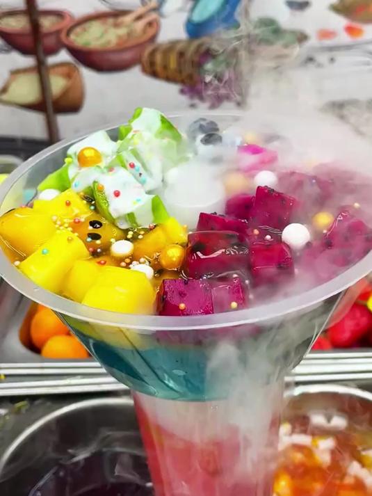 冰粉水果杯对比奶茶、甜品:健康、低卡的独特优势和市场潜力分析