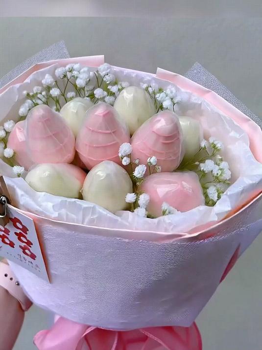 寻找喜欢甜食手工的宝妈:教你做简单快手的草莓巧克力创意糖葫芦