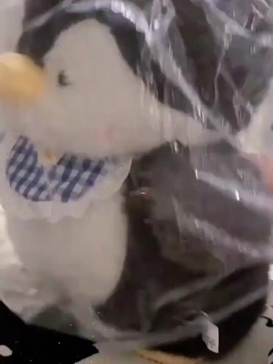 可爱小企鹅玩偶 女生抱睡公仔儿童毛绒礼