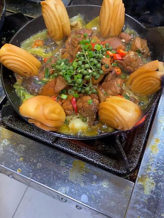 小份炒鸡米饭,16一份吃饱了,你们当地有吗?