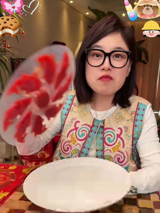 锦鲤山楂糕 造型喜庆 宴席摆盘 寓意吉祥