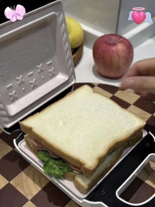 一键操作多功能早餐机,无需技巧,煎蛋不糊、吐司不焦超省心