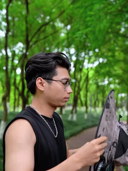 外出钓鱼带上这个帽子,我真怕你冻感冒了